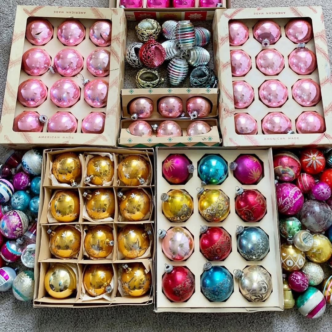 Post 2 by @whitechristmaswreaths on Instagram (image)