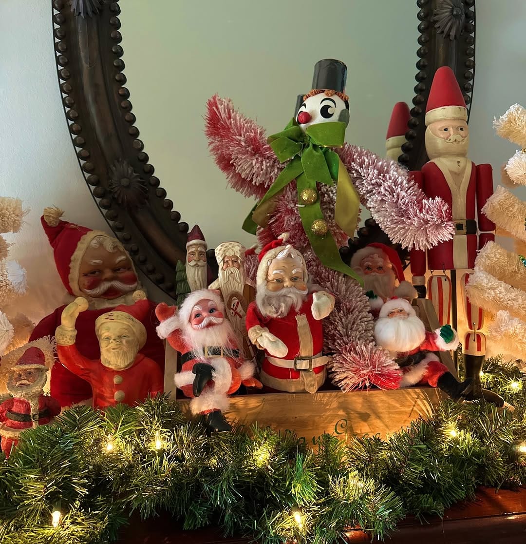 Post 8 by @whitechristmaswreaths on Instagram (image)