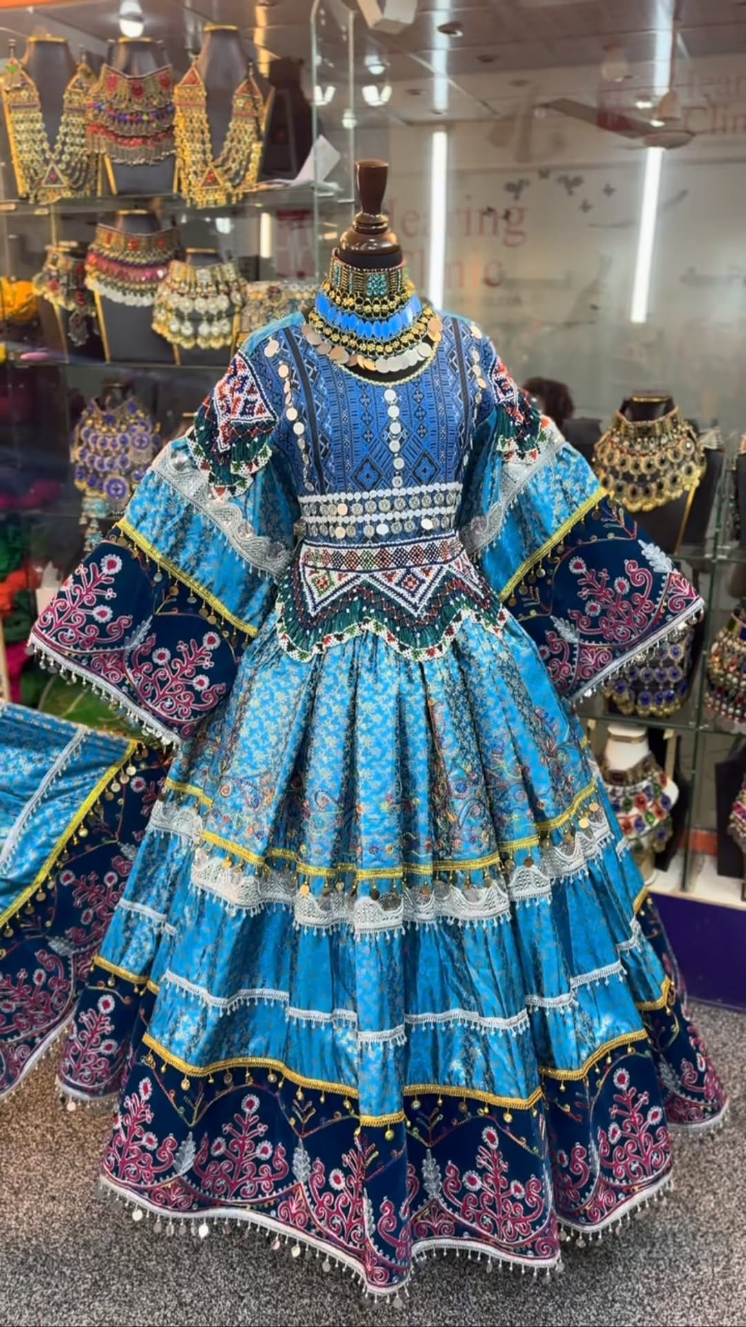 Post 4 by Afghani Style on Instagram (video)