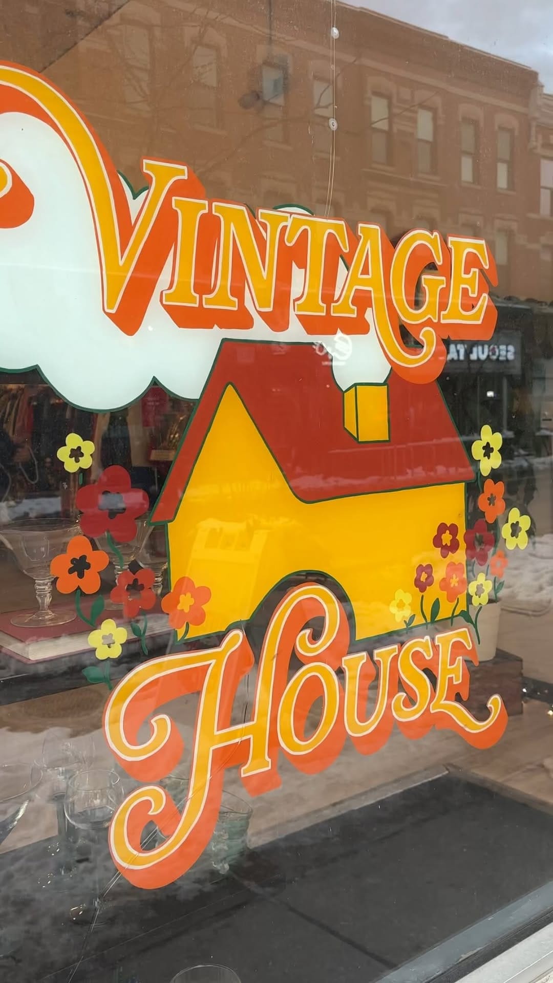 Post 9 by Vintage House Chicago on Instagram (video)