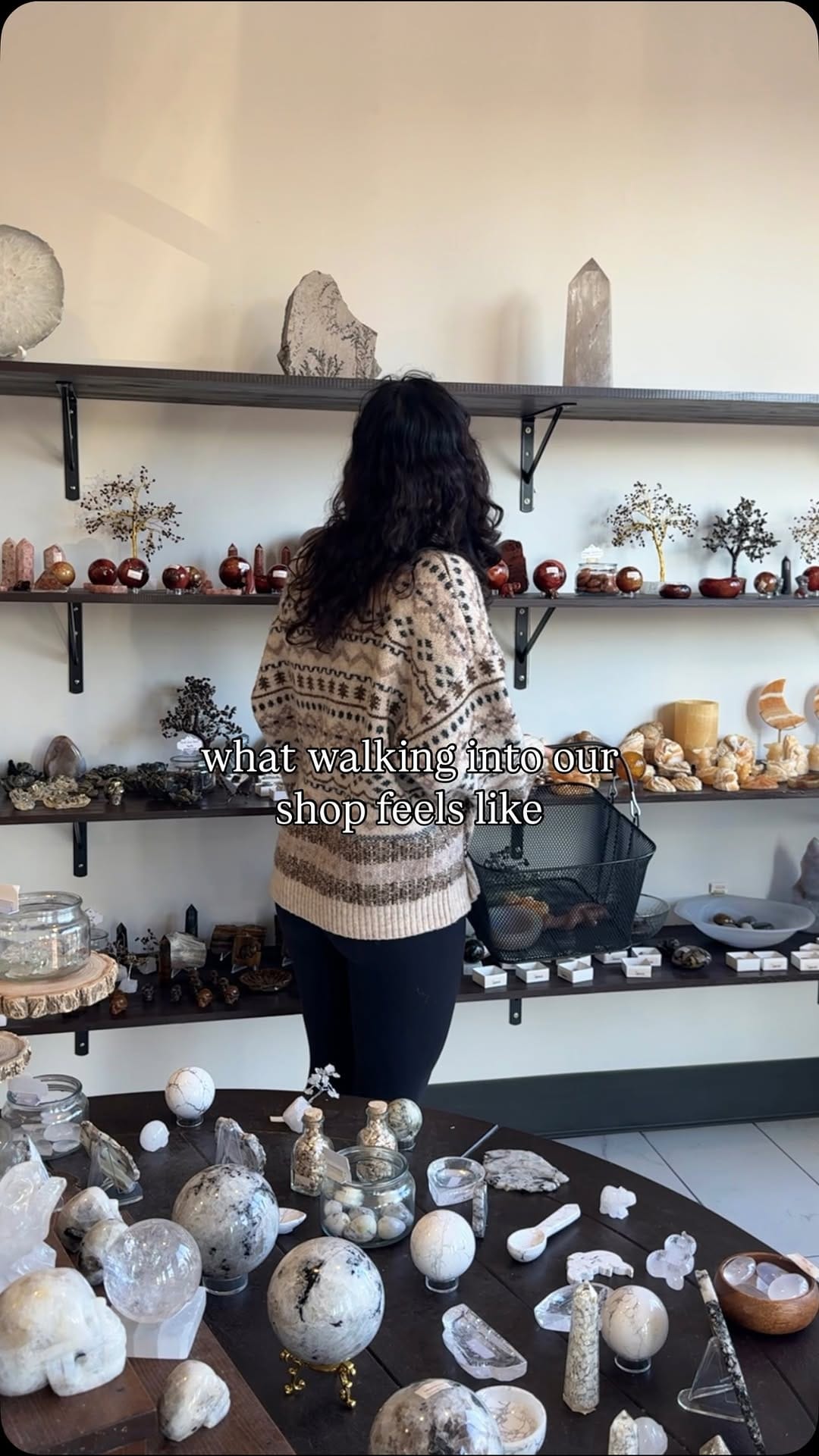 Post 7 by Sapphire & Sage on Instagram (video)