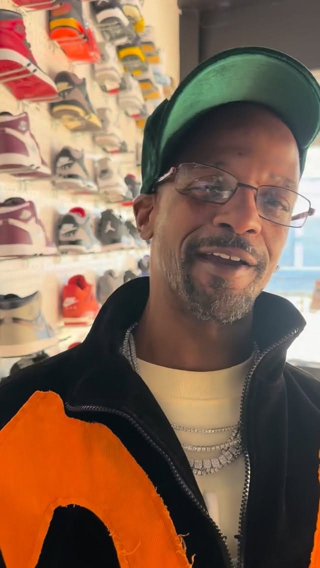 Post 8 by Sneakerbuyers on Instagram (video)
