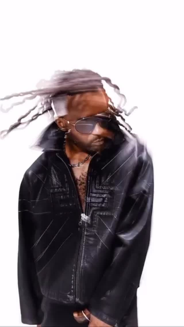 Post 6 by Moda404 on Instagram (video)