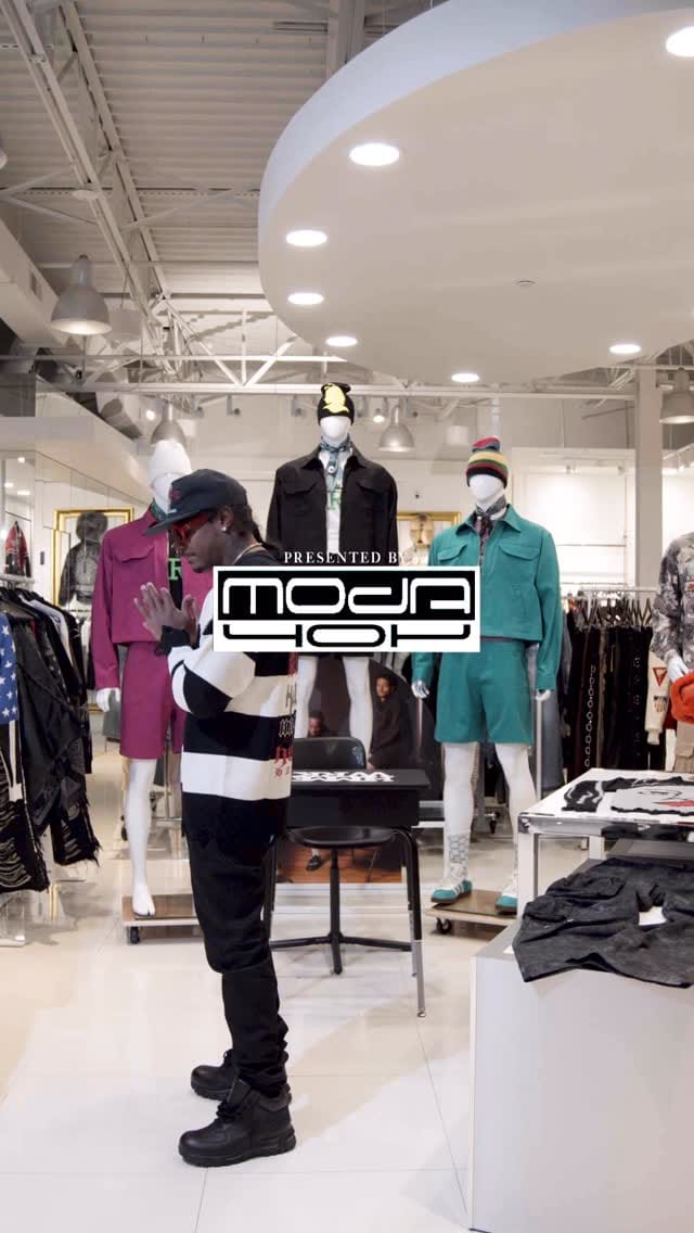 Post 9 by Moda404 on Instagram (video)