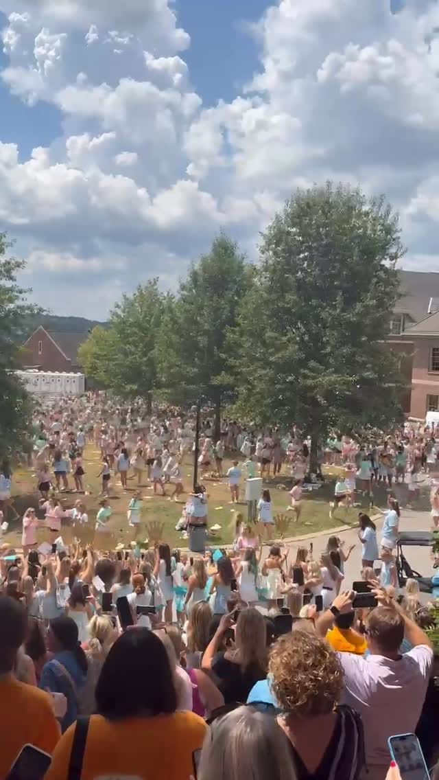 Post 9 by JP Coffin’s Boutique on Instagram (video)