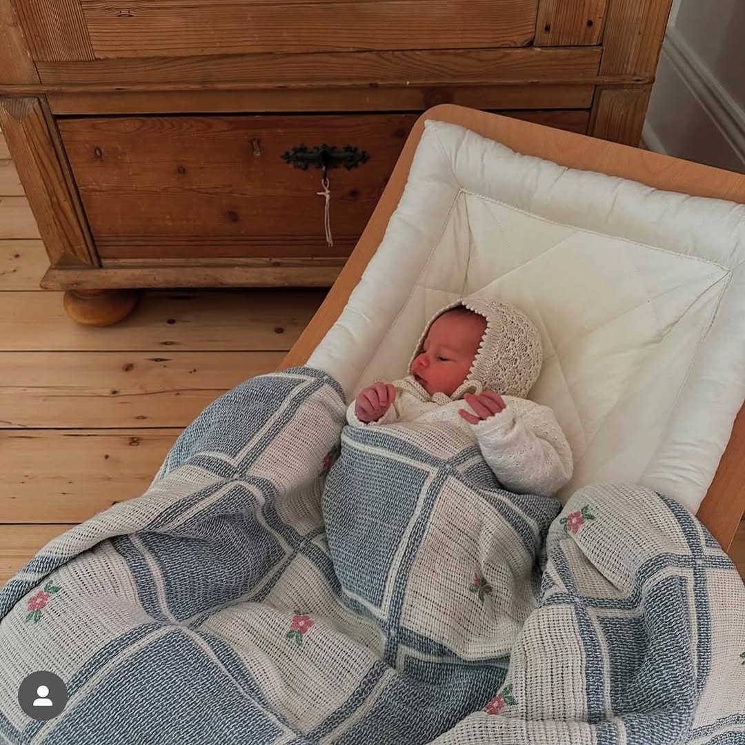 Post 9 by Children’s Clothing | Custom Baby Gift Box Gifts on Instagram (image)