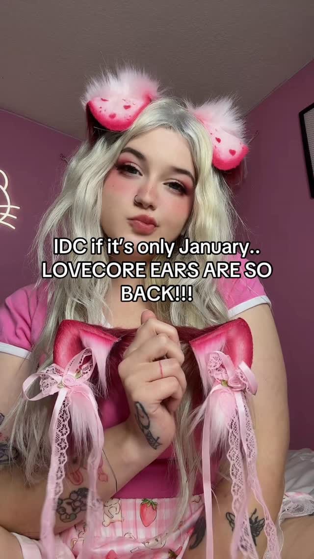Post 3 by NekoFamShop on Instagram (video)