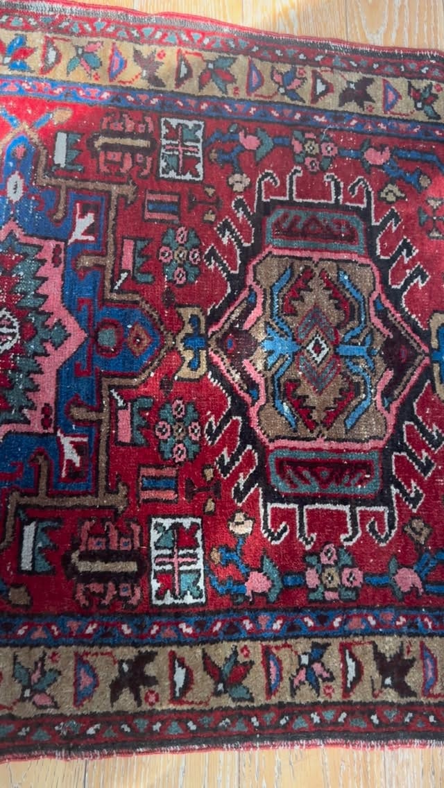 Post 6 by Laura Ellington | The Southern Loom Vintage Rugs on Instagram (video)