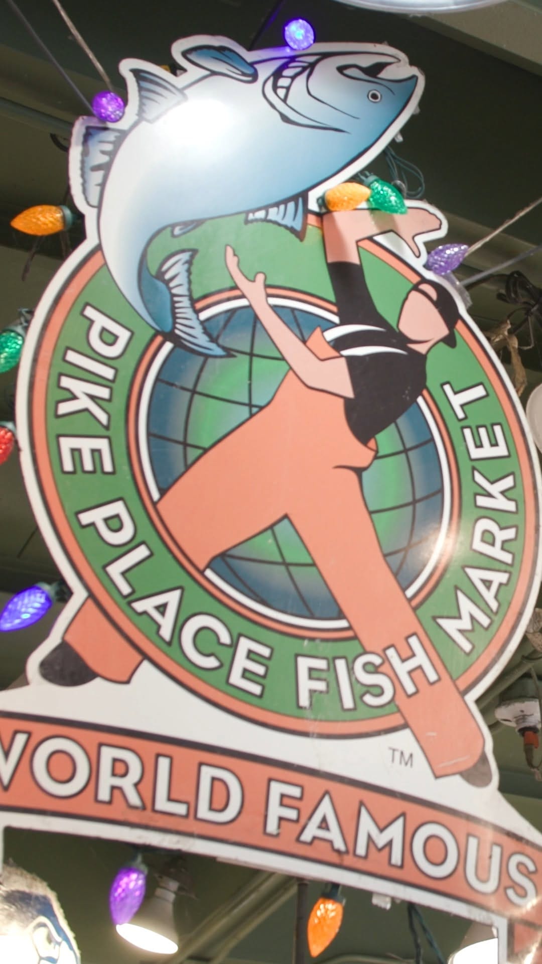 Post 7 by Pike Place Fish Market on Instagram (video)