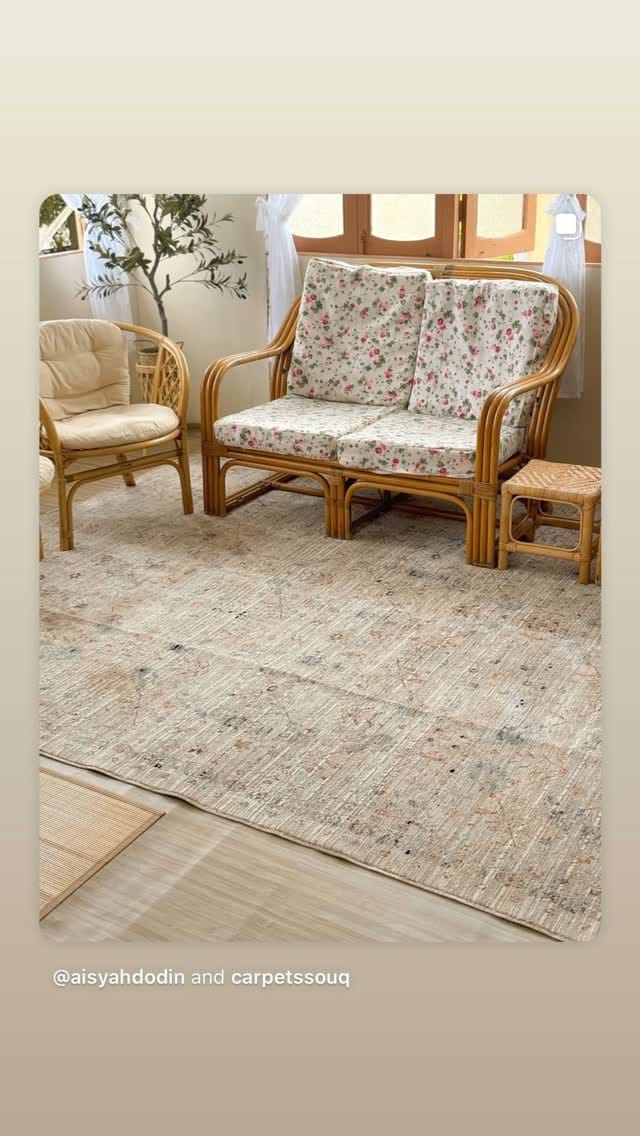 Post 4 by @carpetssouq on Instagram (video)