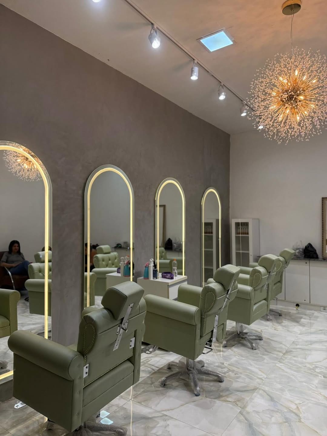 Post 3 by Pedrosa Móveis para Salão e Barbearia on Instagram (image)
