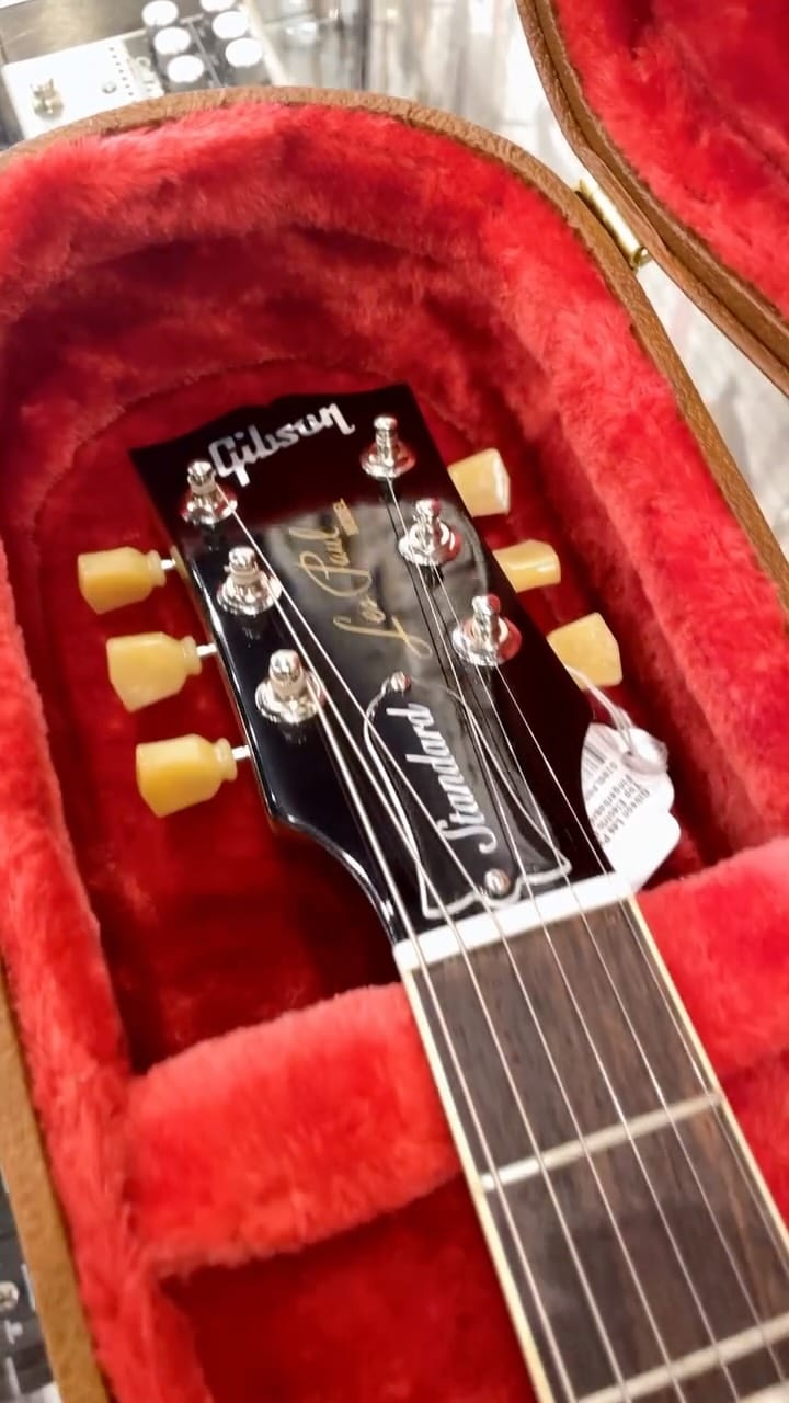 Post 7 by Firehouse Guitars 🔥 on Instagram (video)