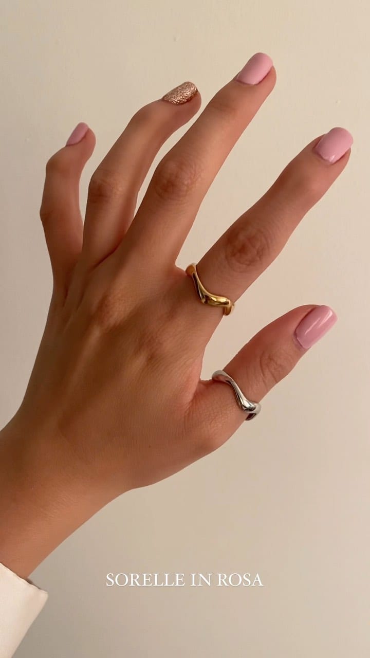 Post 8 by SORELLE IN ROSA on Instagram (video)