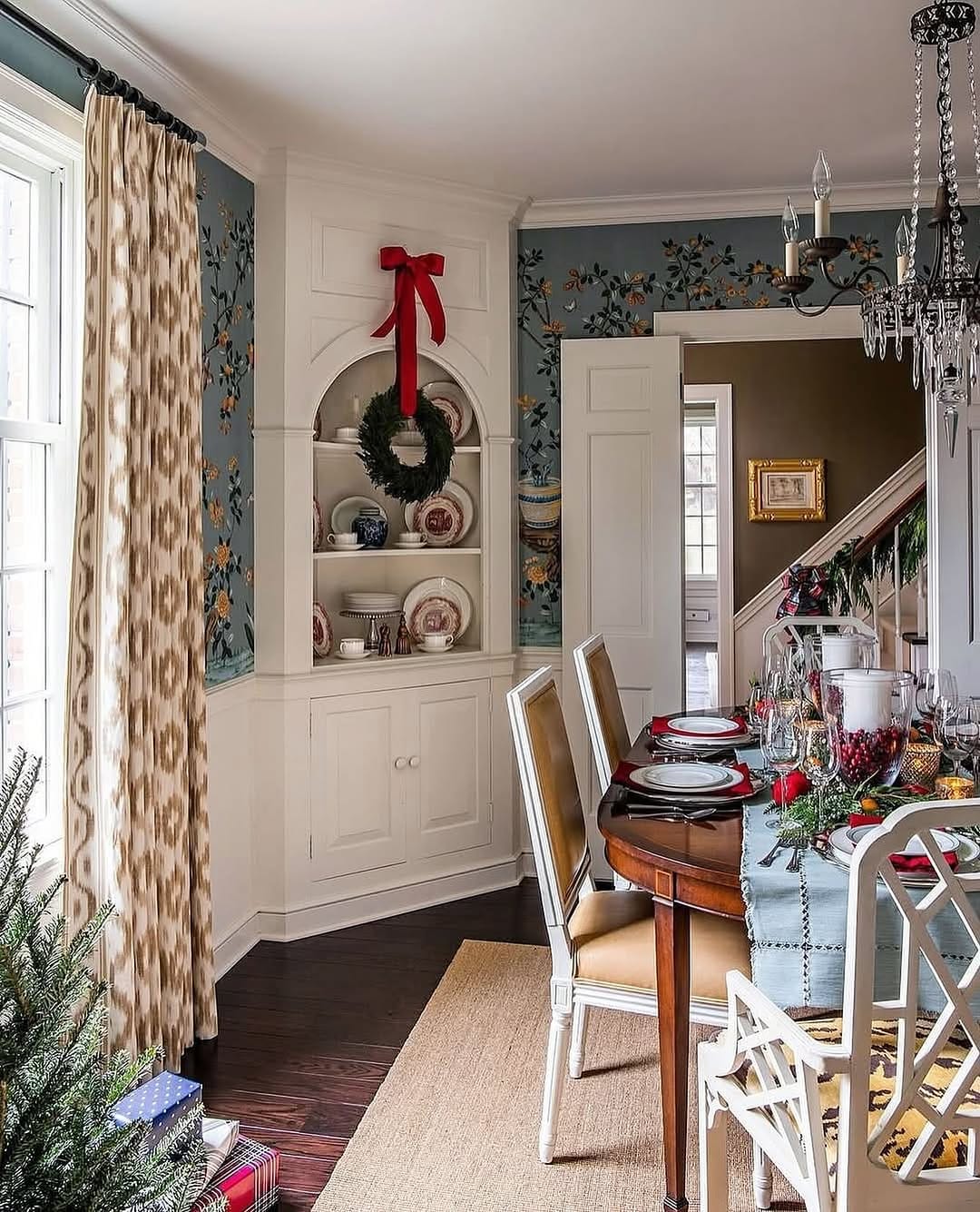 Post 4 by Jessica Lev Antiques on Instagram (image)