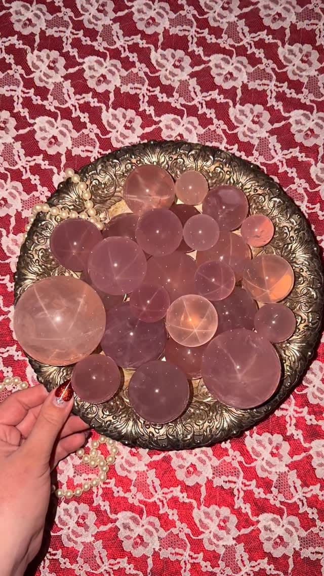 Post 3 by 𝜗𝜚 Mantra Minerals 𝜗𝜚 on Instagram (video)