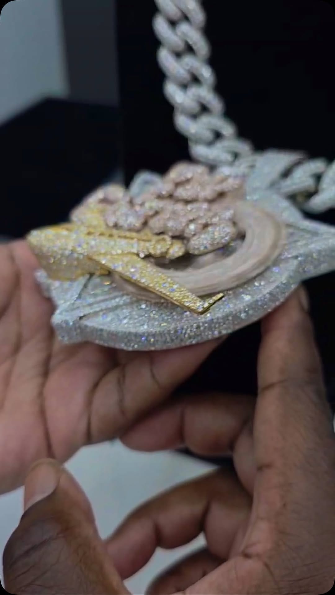 Post 6 by Emitthejeweler on Instagram (video)
