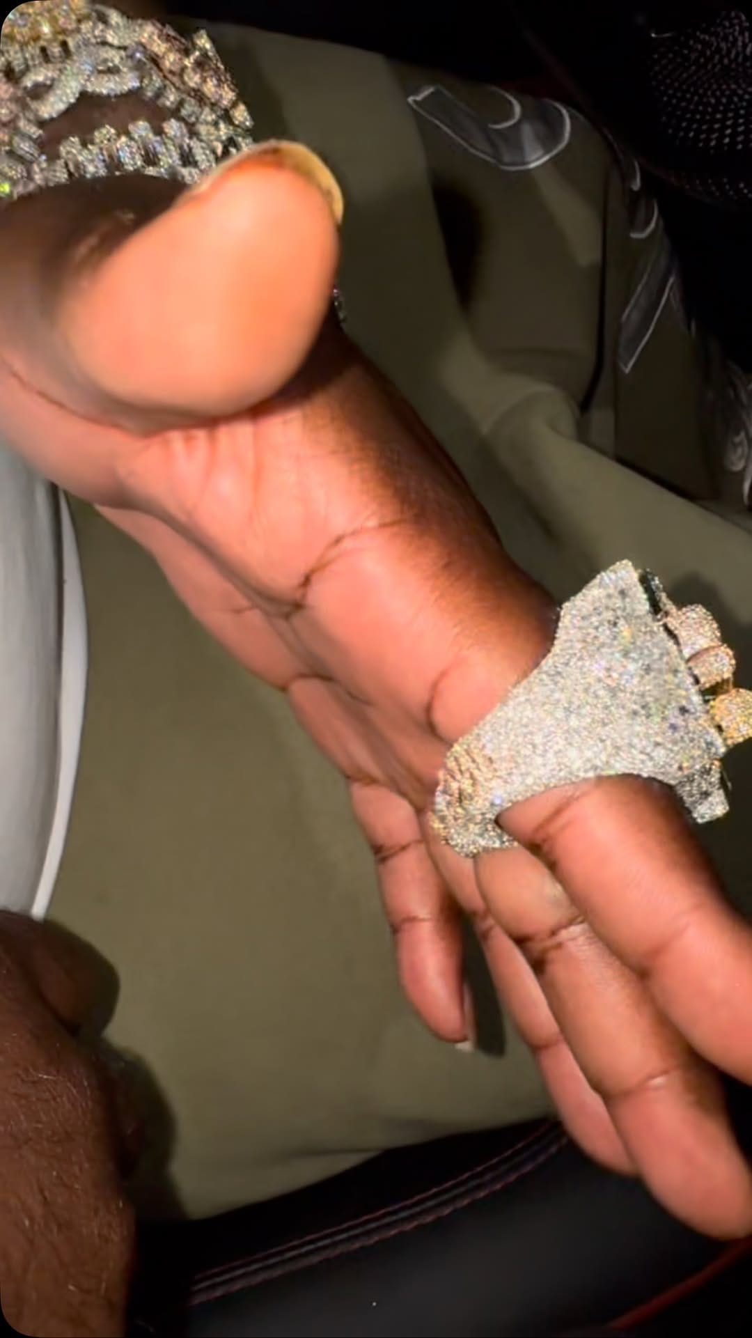 Post 5 by Emitthejeweler on Instagram (video)