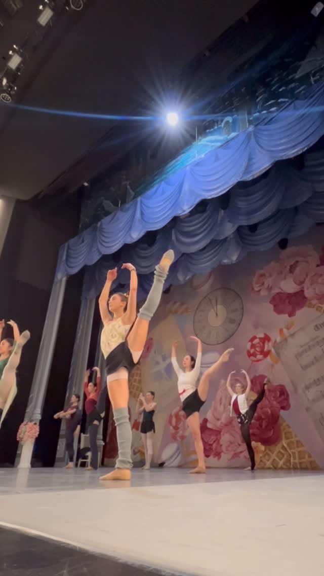 Post 2 by Luckyleo on Instagram (video)