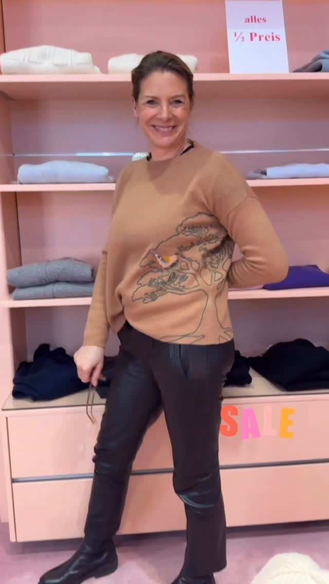 Post 3 by Zusann Mode on Instagram (video)