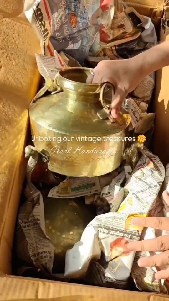 Post 8 by Pearl Handicrafts - Pichwai Paintings | Indian Home Decor 🧿 on Instagram (video)