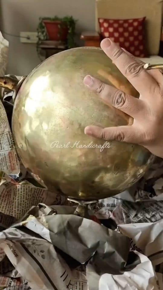 Post 1 by Pearl Handicrafts - Pichwai Paintings | Indian Home Decor 🧿 on Instagram (video)