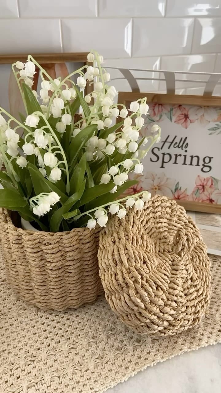Post 1 by Kim Fiveash• Magnolia Lane Cottage on Instagram (video)