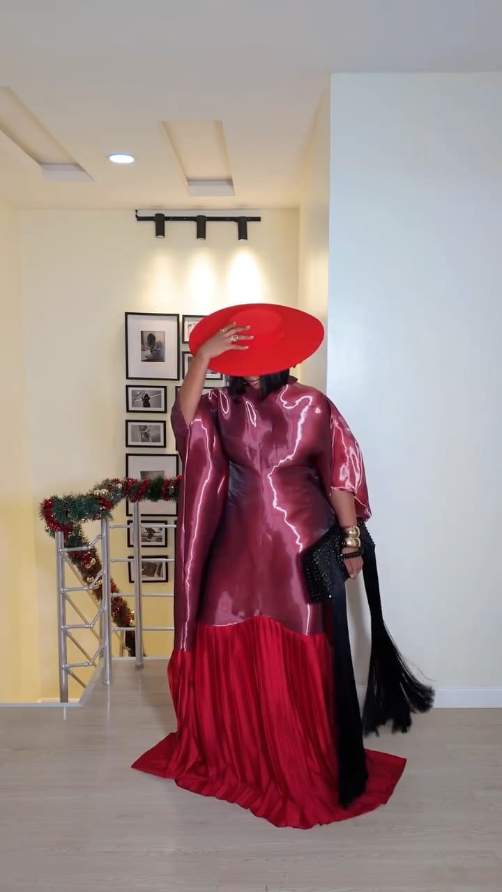 Post 7 by GETGLOWNG | Fashion | Clothes | RTW on Instagram (video)
