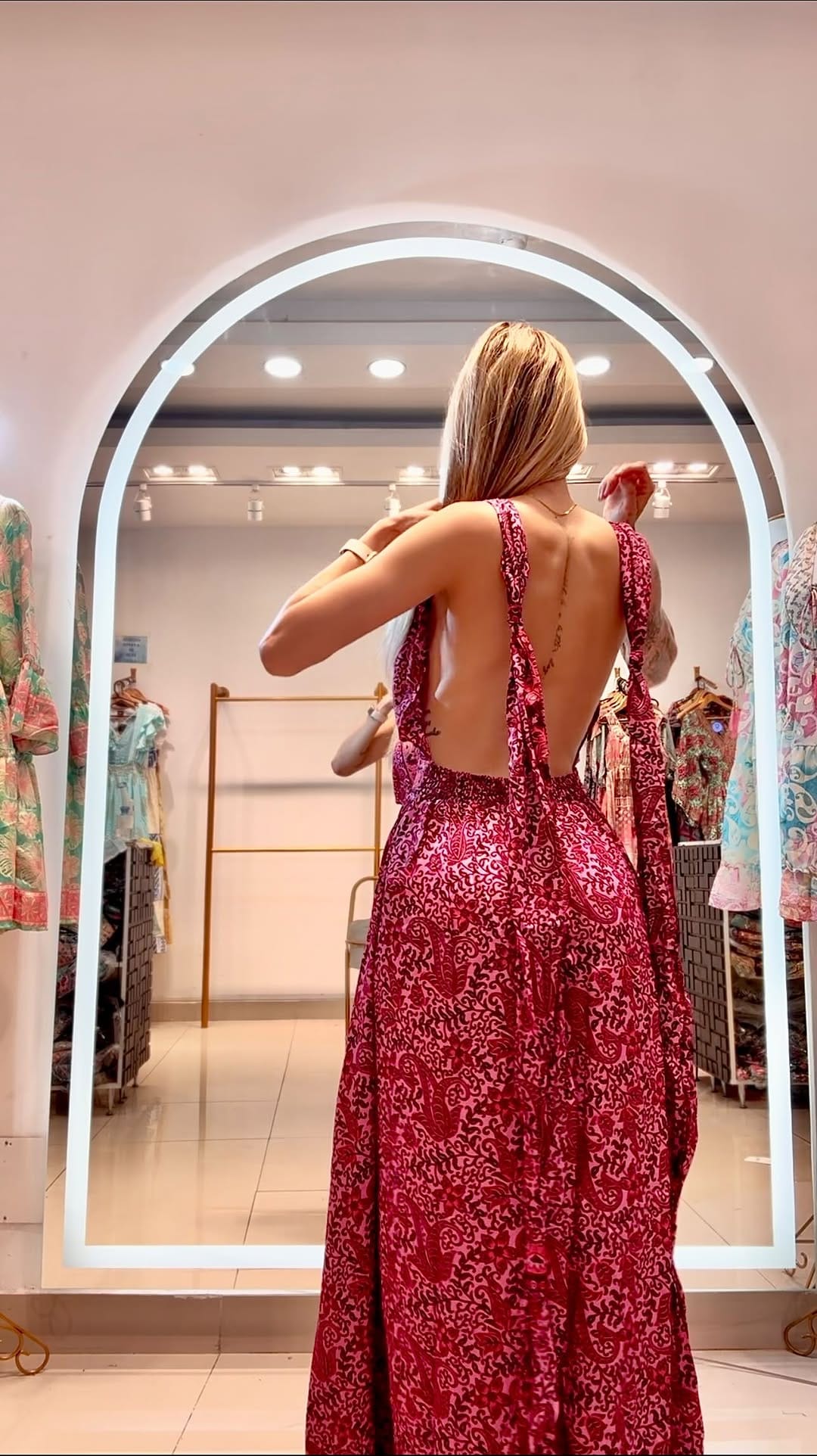 Post 9 by Jhess Store on Instagram (video)