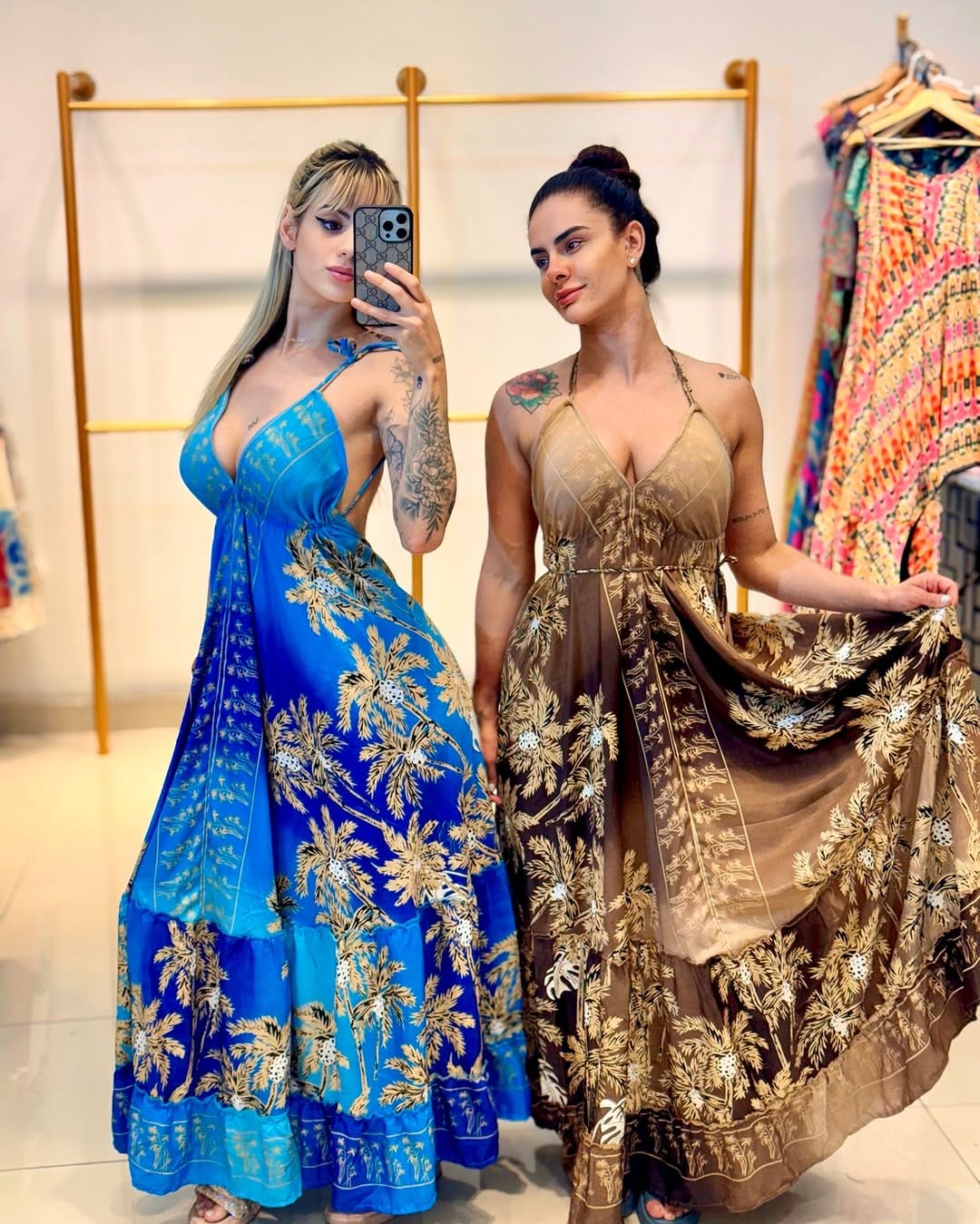 Post 10 by Jhess Store on Instagram (carousel)