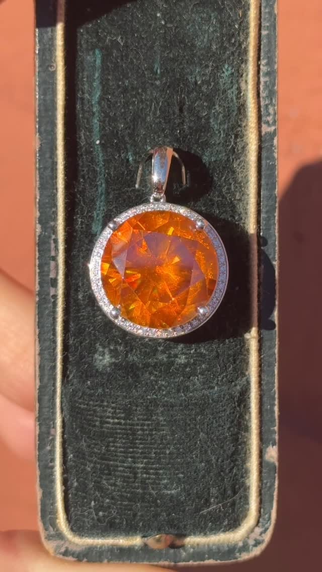 Post 7 by Market Square Jewelers on Instagram (video)