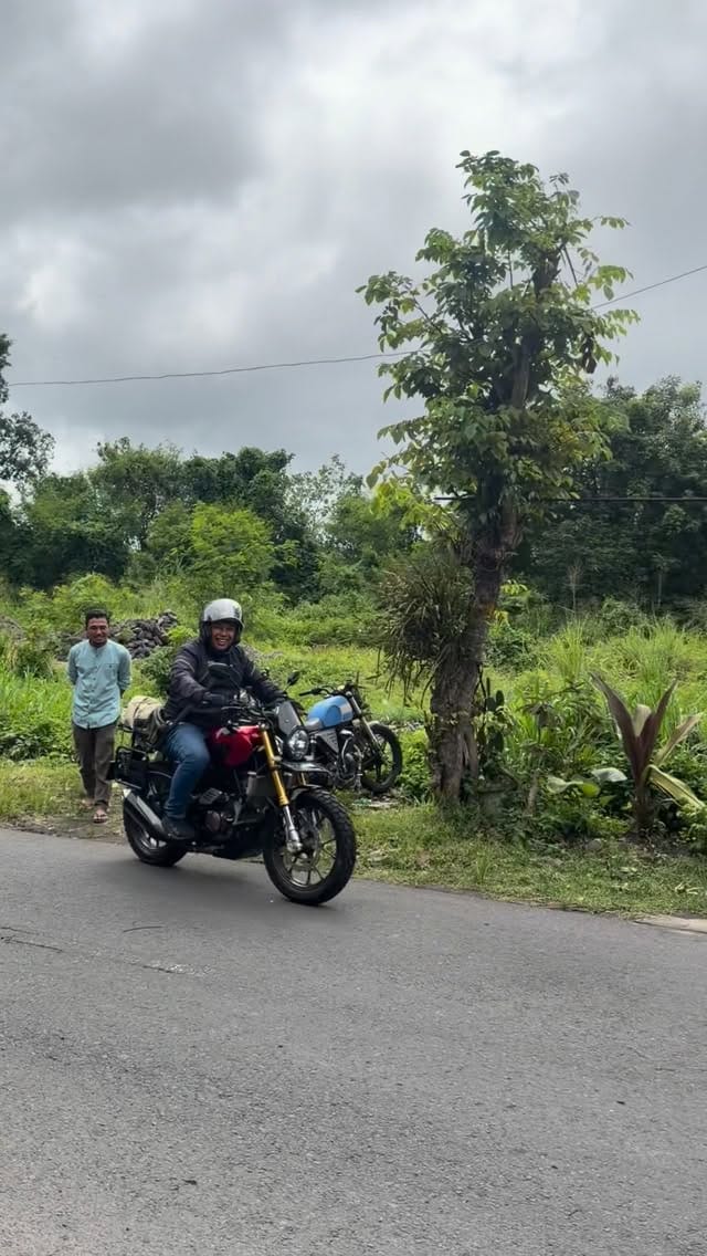 Post 4 by TEMPAT CUSTOM MOTOR JOGJA 🔥 on Instagram (video)