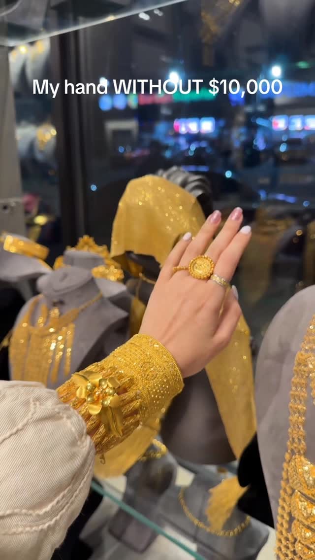 Post 7 by 𝐌𝐢𝐝𝐝𝐥𝐞 𝐄𝐚𝐬𝐭 𝐉𝐞𝐰𝐞𝐥𝐫𝐲 on Instagram (video)