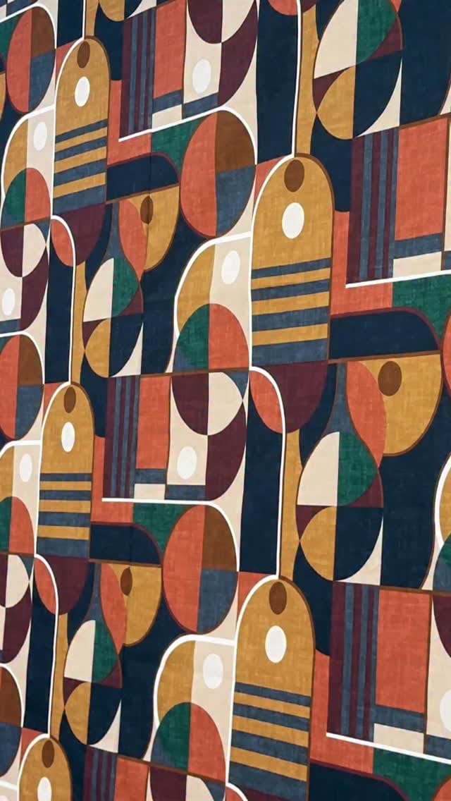 Post 6 by Maison Thevenon on Instagram (video)