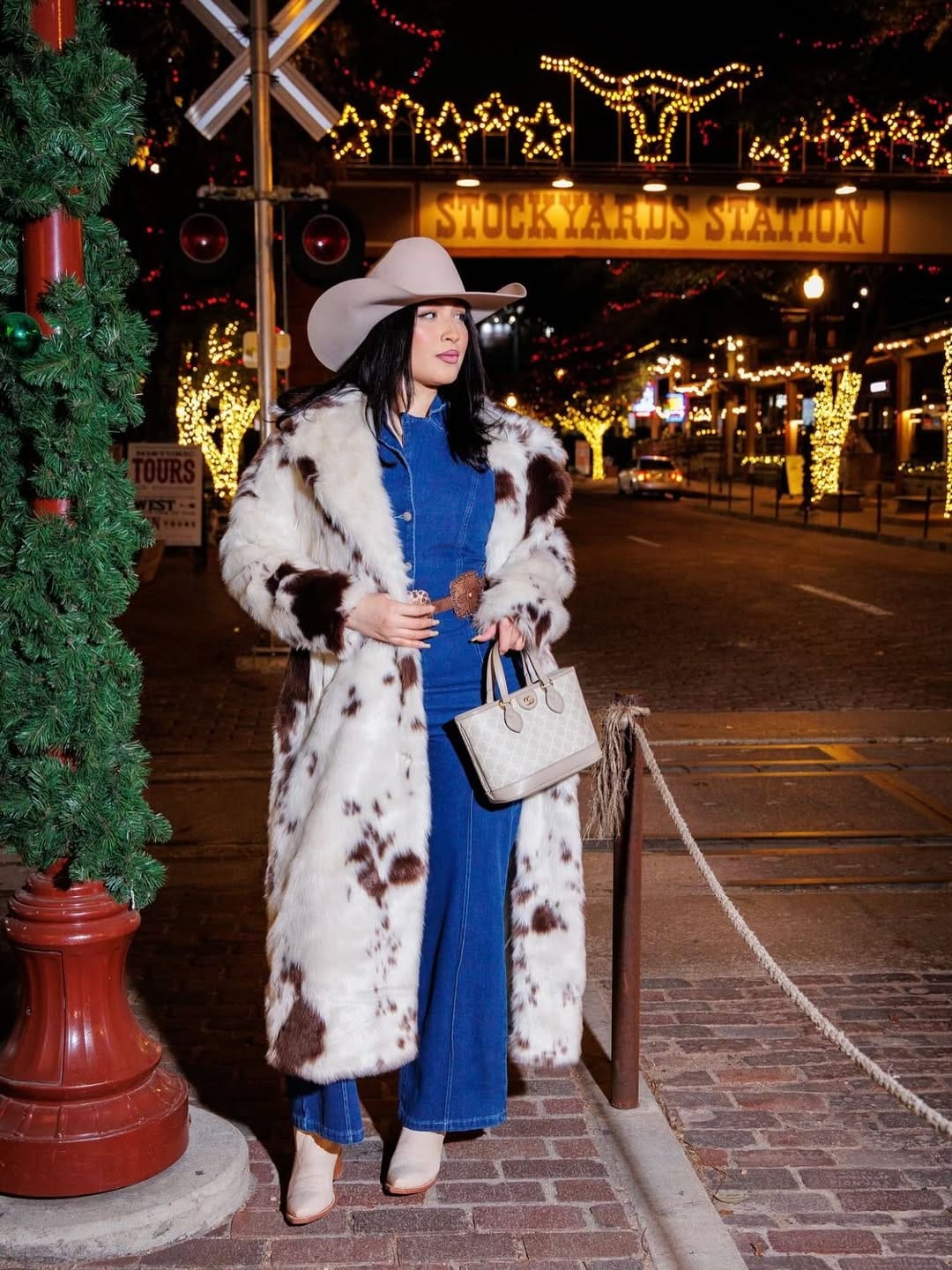 Post 6 by Rojero Boutique on Instagram (carousel)
