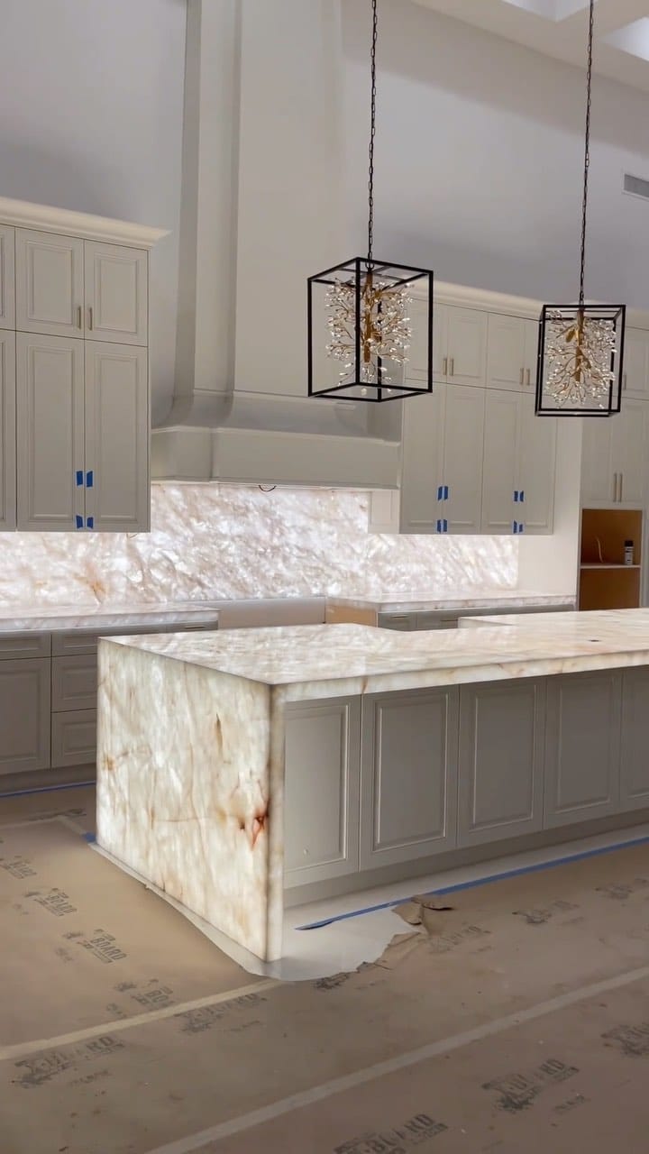 Post 10 by SUMMIT STONE on Instagram (video)