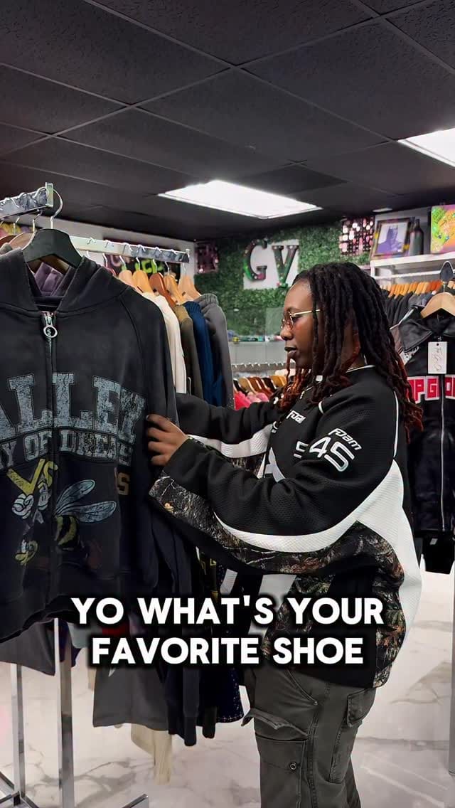 Post 3 by Green Vintage Store on Instagram (video)
