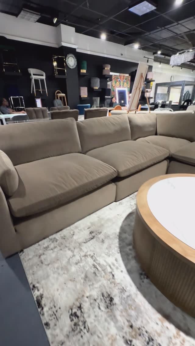 Post 3 by Maurice Hill on Instagram (video)