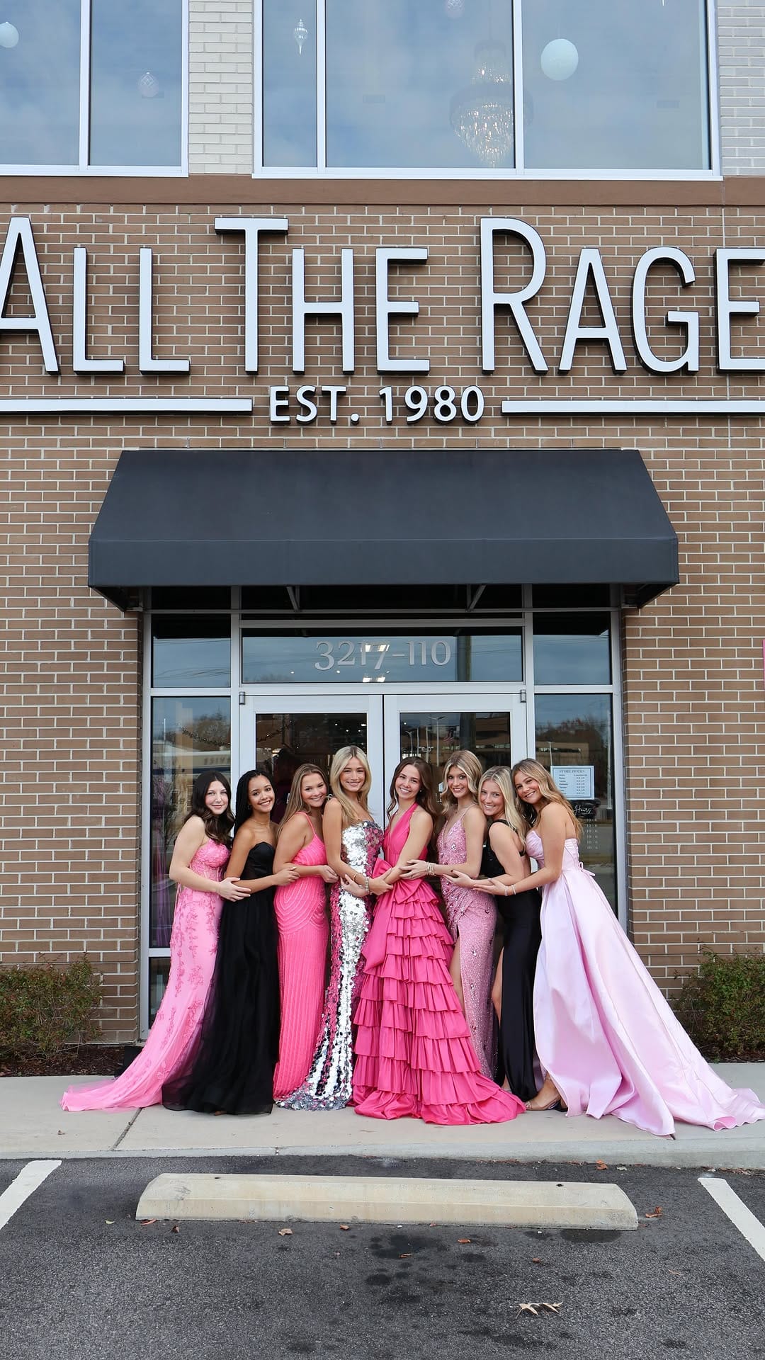 Post 10 by All The Rage on Instagram (video)