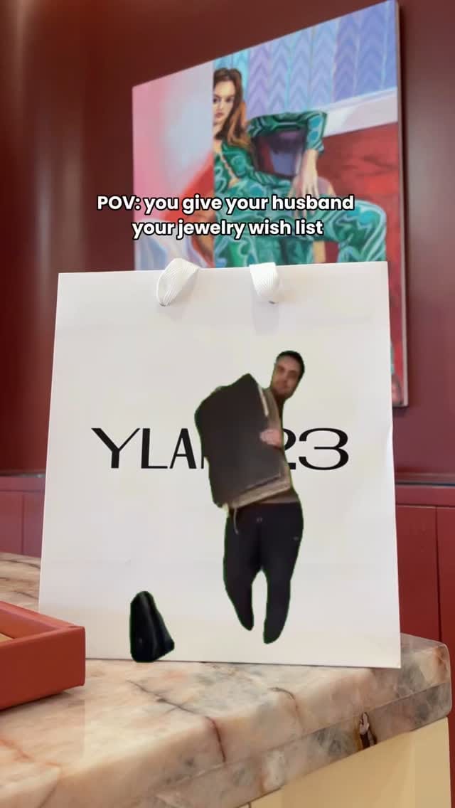 Post 1 by Ylang 23 on Instagram (video)