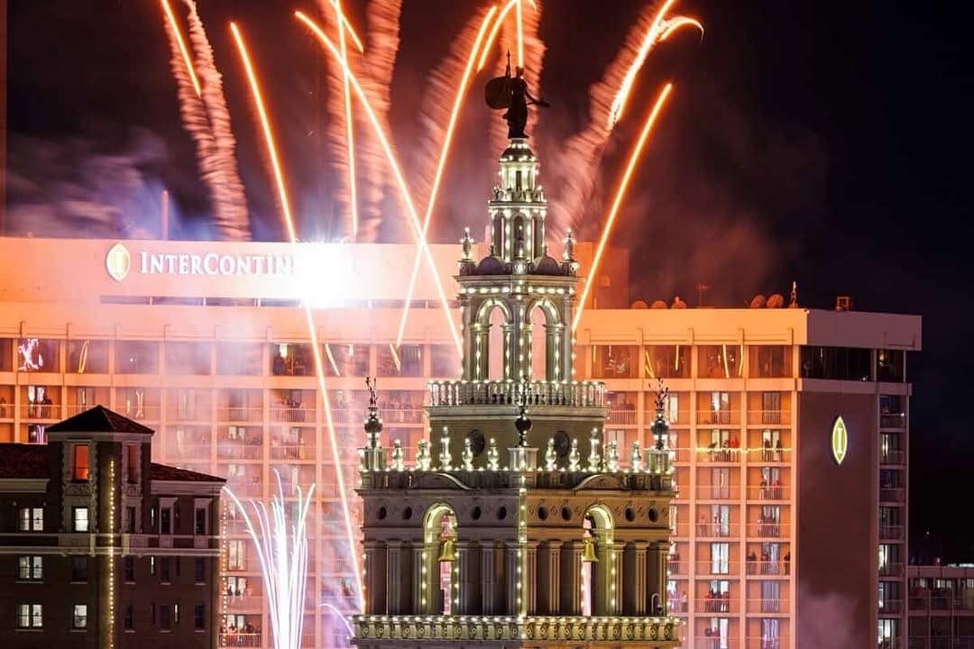 Post 8 by Country Club Plaza on Instagram (image)
