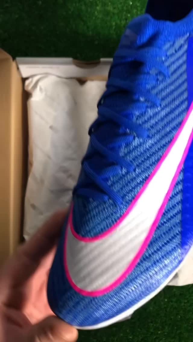 Post 3 by Niky's Sports | Soccer Shop on Instagram (video)