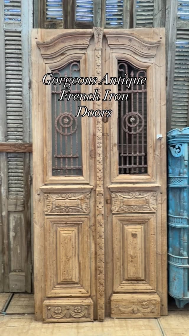 Post 8 by Antiques & Vintage Round Top on Instagram (video)