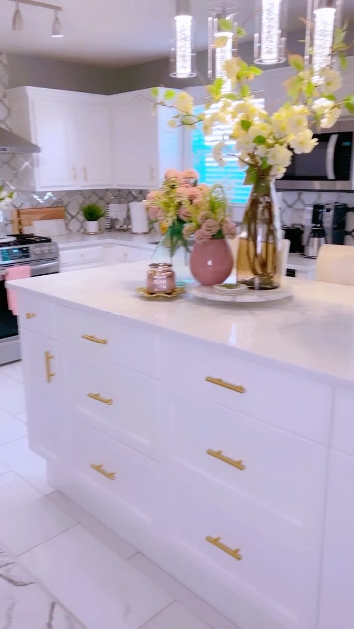 Post 10 by Designsbyashmara✨ on Instagram (video)