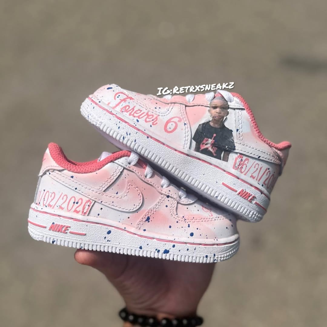 Post 6 by 👟 Custom Shoes 📍🖌🎨. on Instagram (carousel)