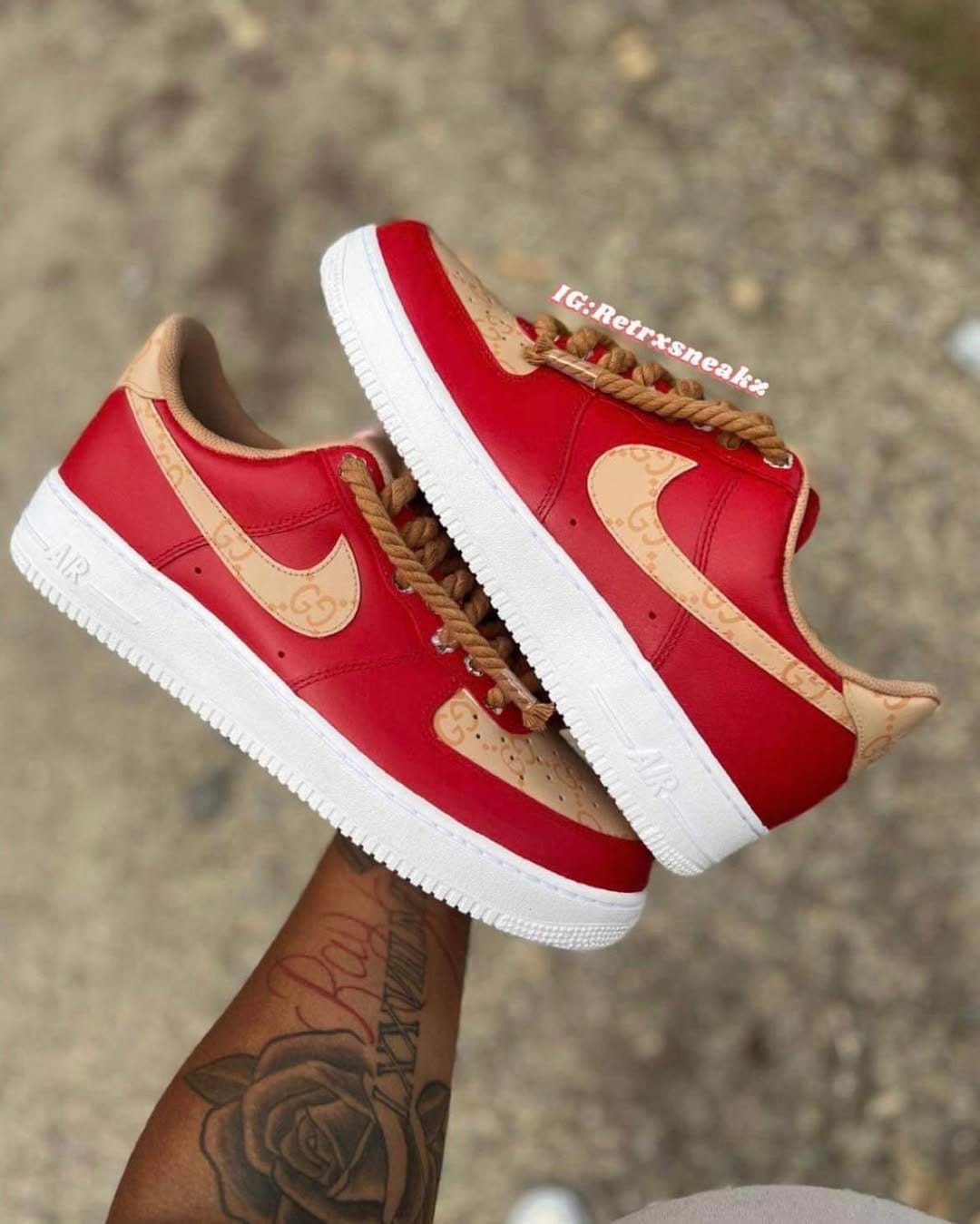 Post 8 by 👟 Custom Shoes 📍🖌🎨. on Instagram (carousel)