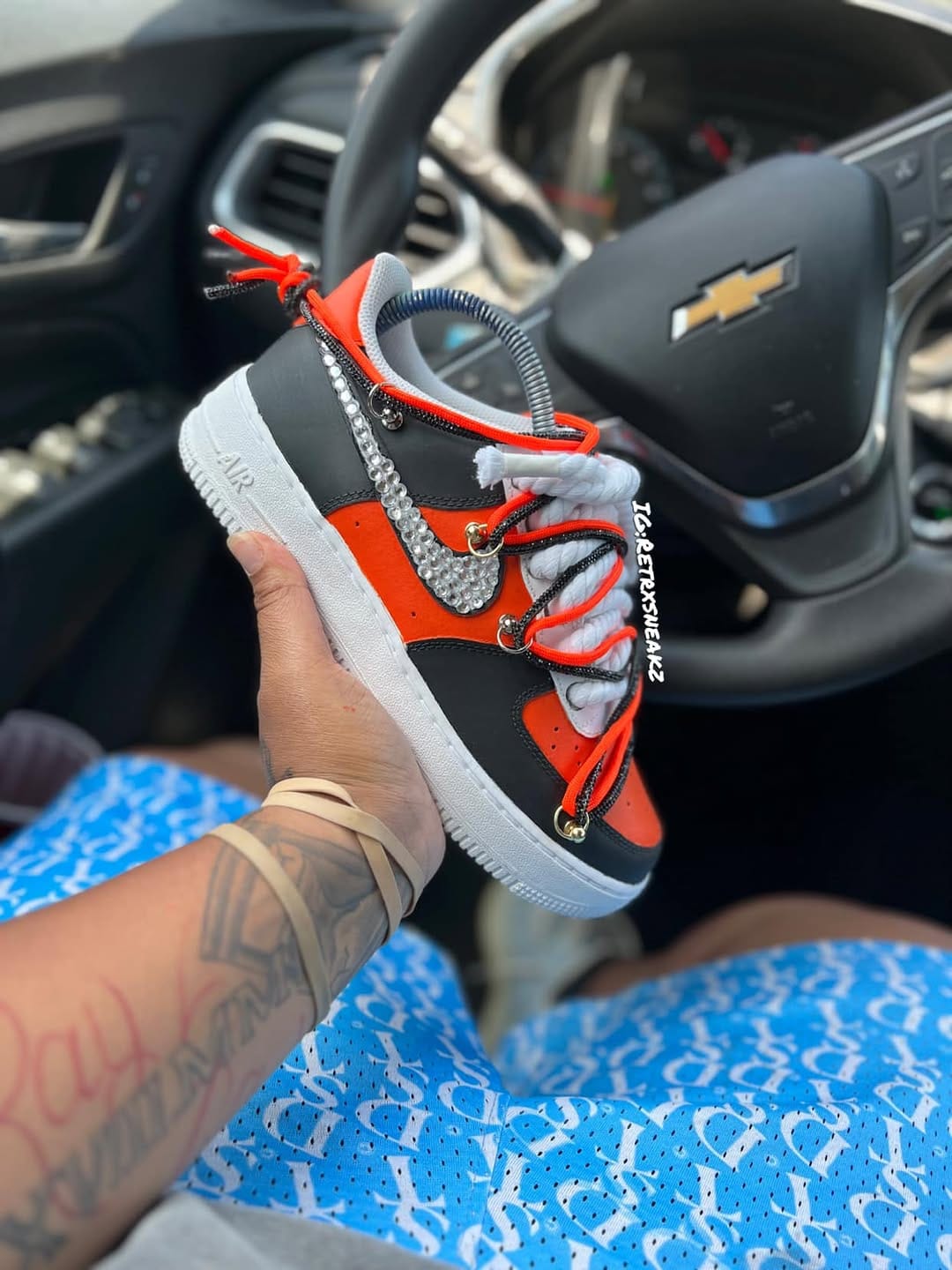 Post 2 by 👟 Custom Shoes 📍🖌🎨. on Instagram (carousel)