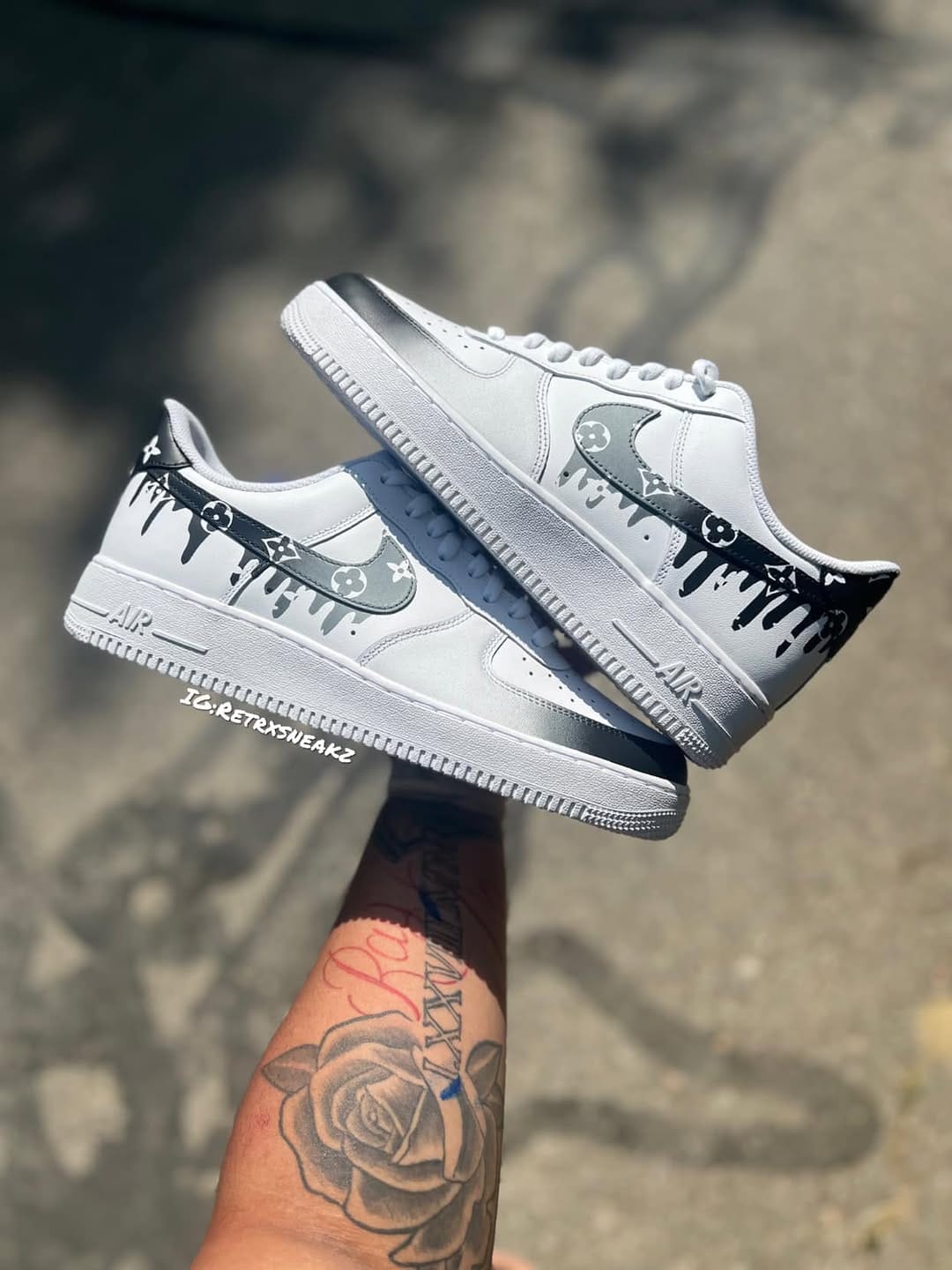 Post 5 by 👟 Custom Shoes 📍🖌🎨. on Instagram (carousel)