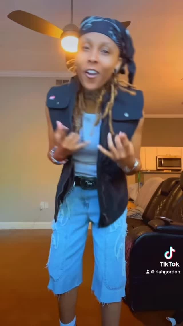 Post 3 by Chariah Gordon on Instagram (video)