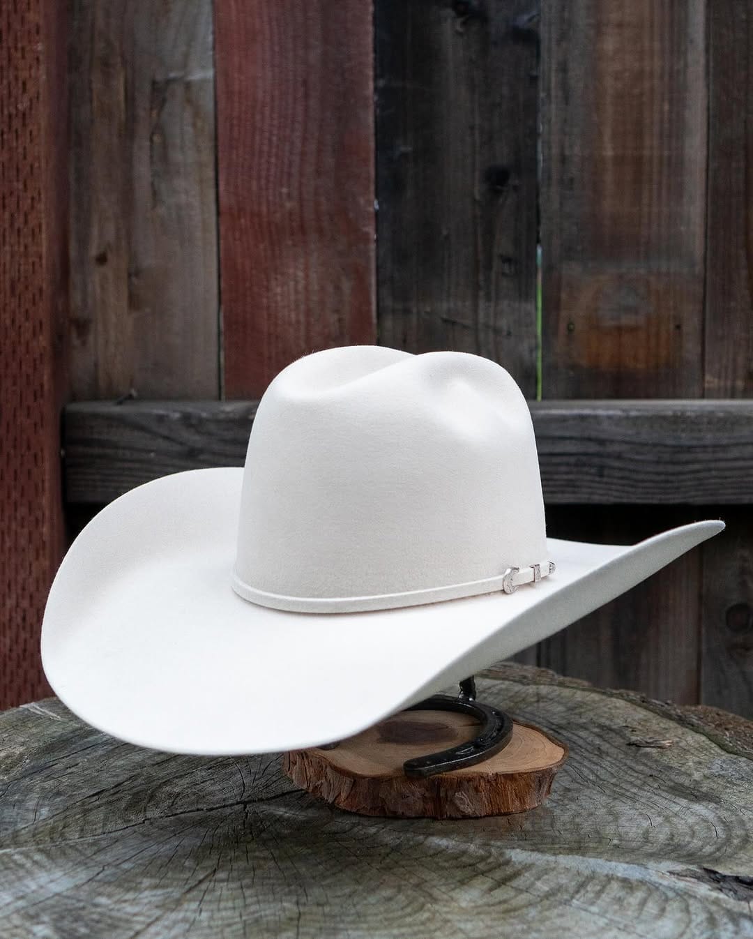 Post 10 by Los Vaqueros Western Wear on Instagram (carousel)