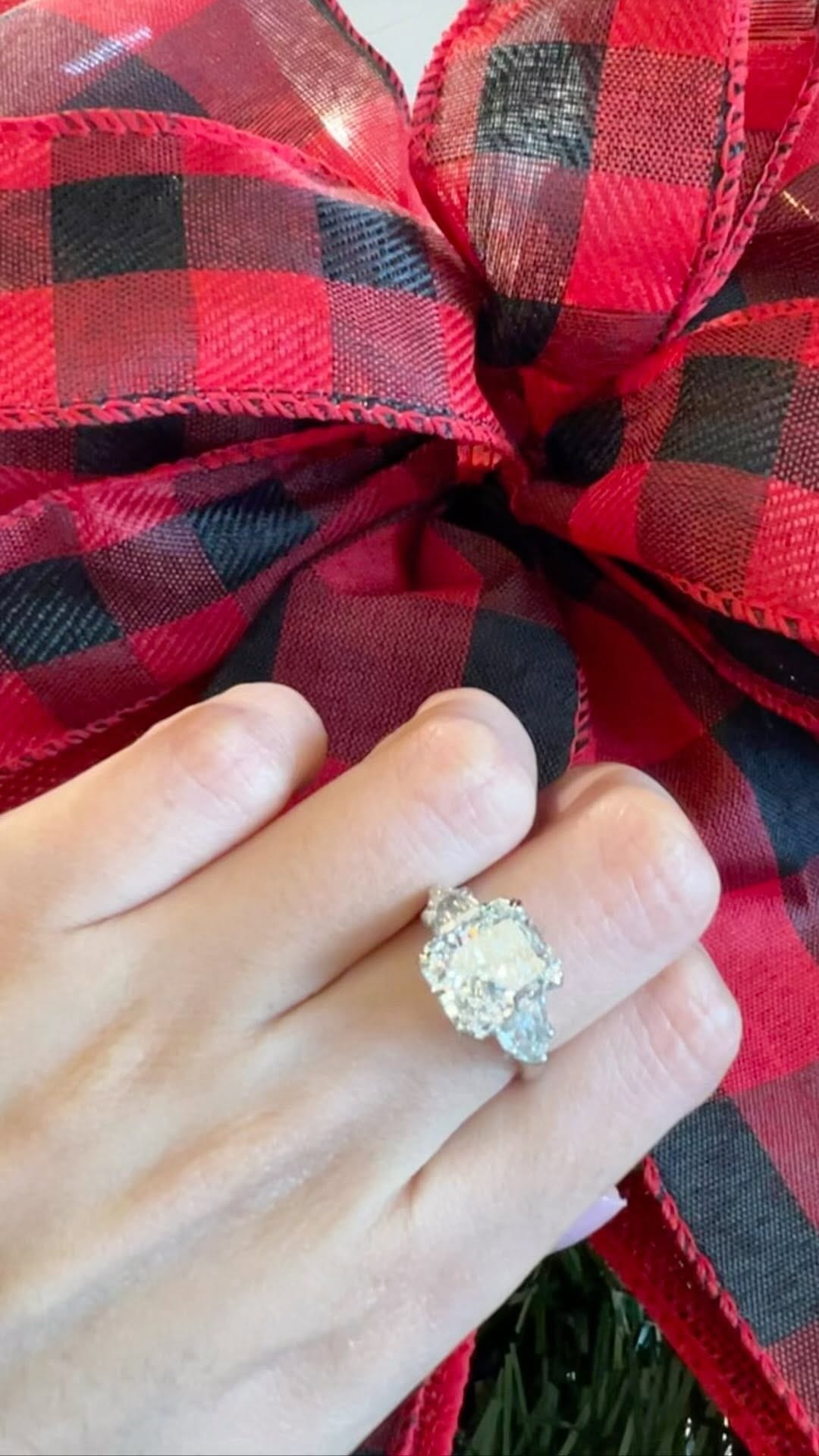Post 9 by Uptown Diamond & Jewelry on Instagram (video)